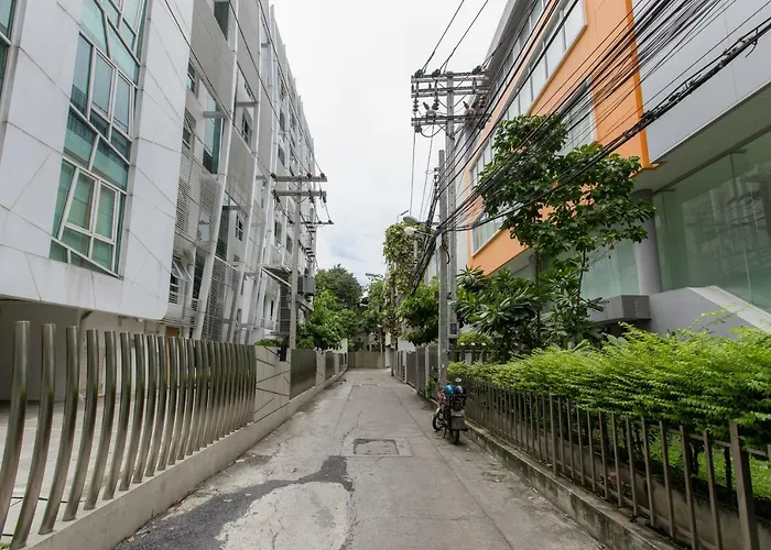 Every Surawong 호텔